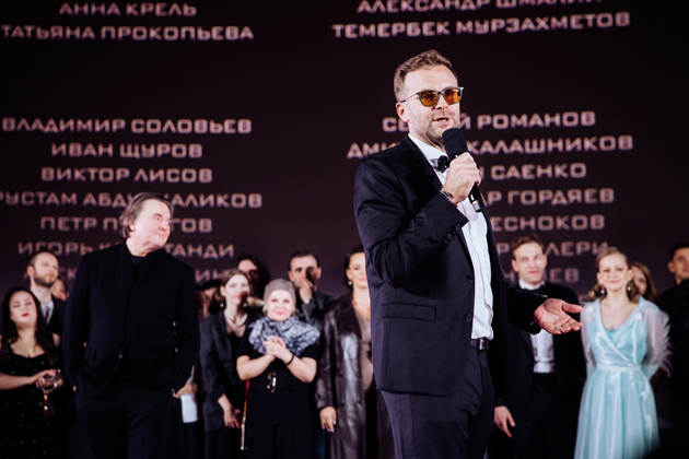 Константин Эрнст, Клим Шипенко и Юлия Пересильд на премьере фильма «Вызов»